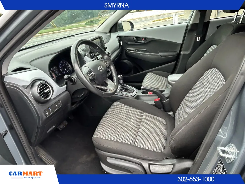 2020 Hyundai Kona SEL photo 2