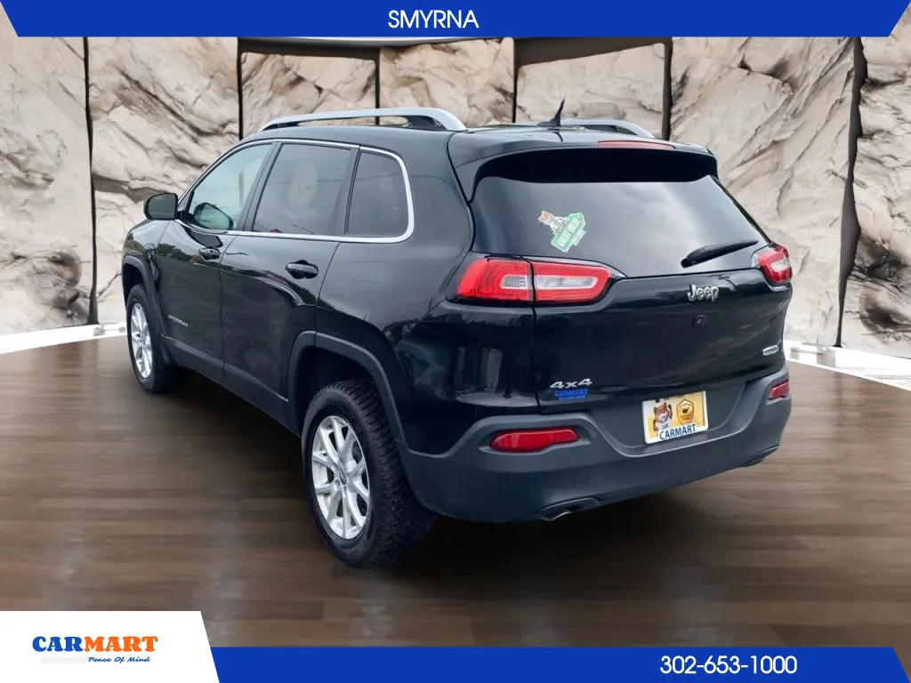 2014 Jeep Cherokee Latitude Sport photo 3