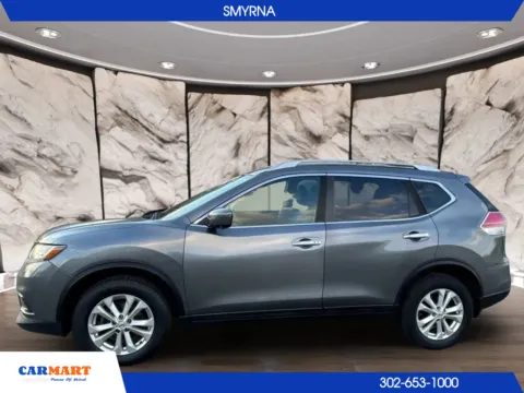 More photos of 2016 Nissan Rogue SV Sport Utility 4D at CARMART - Smyrna, DE