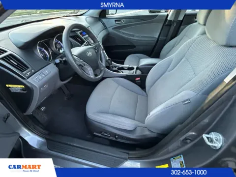 More photos of 2013 Hyundai Sonata GLS Sedan 4D at CARMART - Smyrna, DE