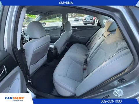 More photos of 2013 Hyundai Sonata GLS Sedan 4D at CARMART - Smyrna, DE