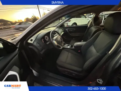 More photos of 2016 Nissan Altima 2.5 SV Sedan 4D at CARMART - Smyrna, DE
