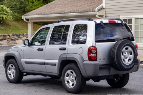 More photos of 2005 Jeep Liberty Sport at Boxborough, MA