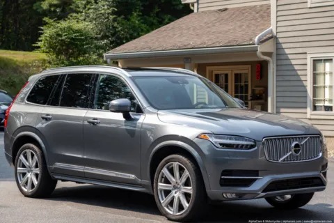 Another view of 2019 Volvo XC90 T6 Inscription for sale in Boxborough, MA at Boxborough Showroom & Service Center