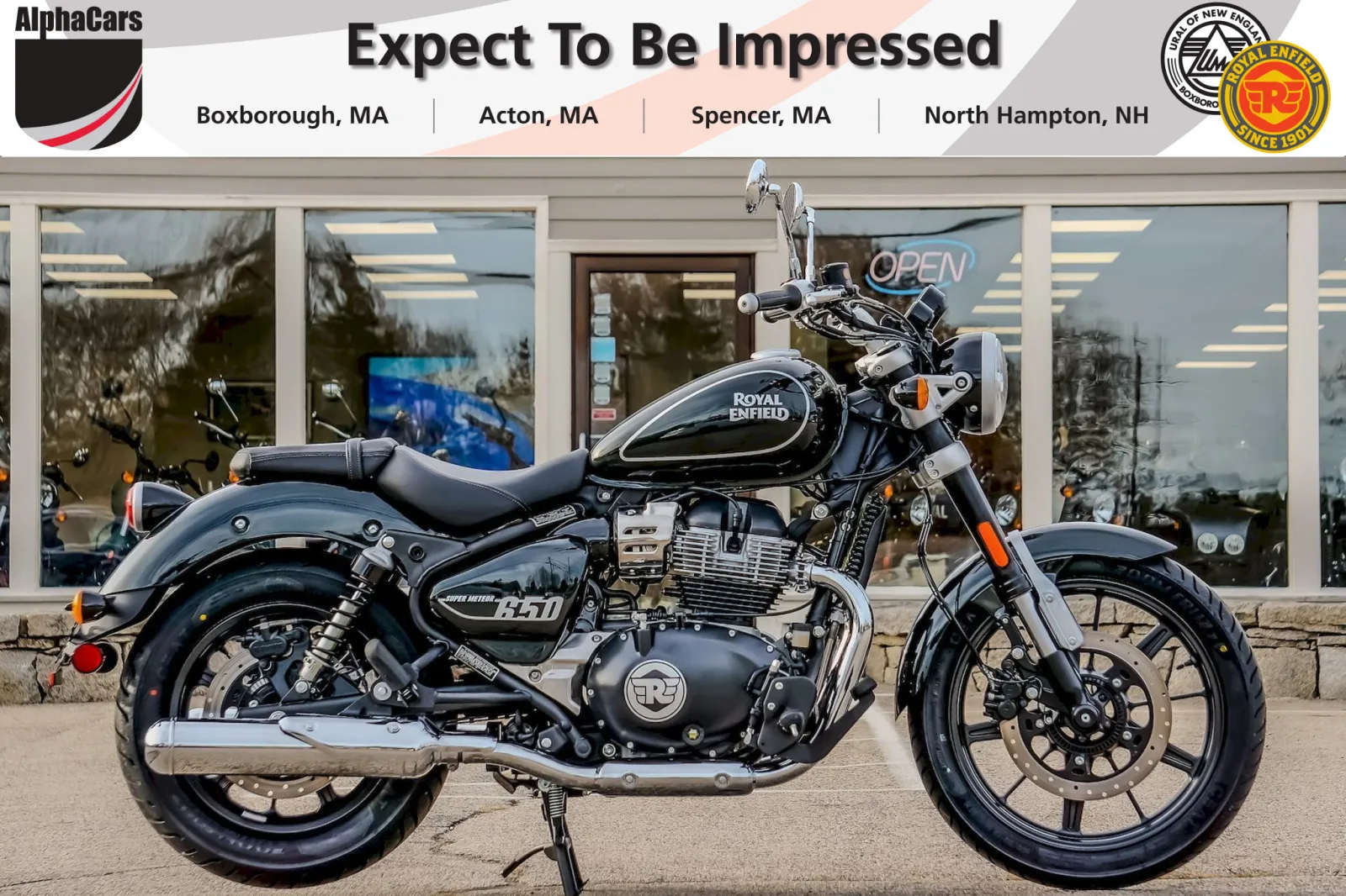 2026 Royal Enfield Super Meteor 650 Astral Green