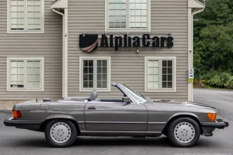 More photos of 1986 Mercedes-Benz 560SL R107 at Boxborough Showroom & Service Center, MA