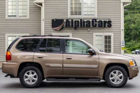More photos of 2003 GMC Envoy 4WD SLT at Boxborough Showroom & Service Center, MA
