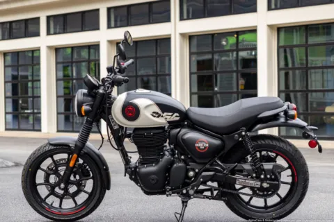 More photos of 2027 Royal Enfield Hunter 350 Tokyo Black at Boxborough Showroom & Service Center, MA