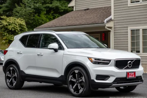 Another view of 2022 Volvo XC40 T5 AWD Momentum for sale in Boxborough, MA at Boxborough Showroom & Service Center