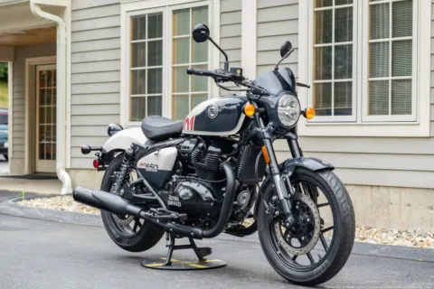 Another view of 2024 Royal Enfield Shotgun 650 Stencil White for sale in Boxborough, MA at Boxborough