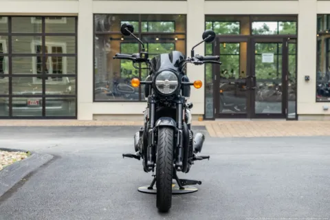 More photos of 2024 Royal Enfield Shotgun 650 Stencil White at Boxborough, MA