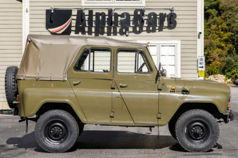 More photos of 1990 UAZ 469 Military Spec at Boxborough, MA