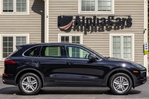 More photos of 2016 Porsche Cayenne VR6 Premium Pkg Plus at Spencer, MA