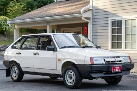 More photos of 1989 Lada VAZ 2109 Sputnik at Boxborough, MA