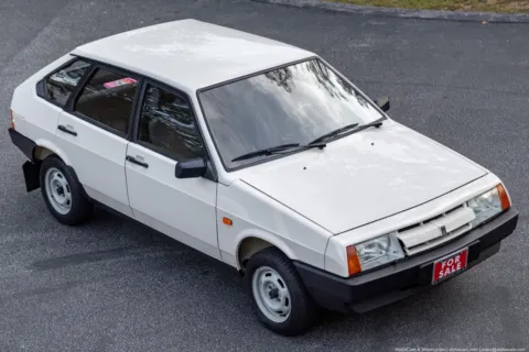 Another view of 1989 Lada VAZ 2109 Sputnik for sale in Boxborough, MA at Boxborough