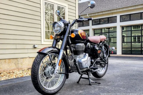 More photos of 2024 Royal Enfield Classic 350 Halcyon Black at Boxborough, MA