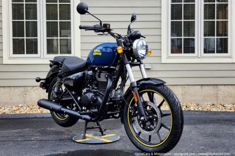 Another view of 2023 Royal Enfield Meteor 350 Fireball Blue for sale in Boxborough, MA at Boxborough Showroom & Service Center
