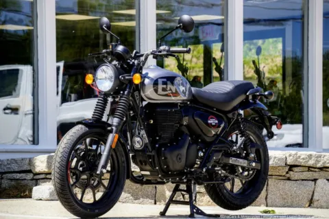 Photos of 2024 Royal Enfield Hunter 350 Dapper Grey for sale in Boxborough, MA at Boxborough