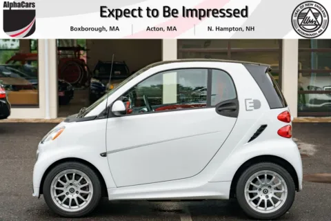 White 2014 smart Fortwo electric coupe for sale in Boxborough, MA