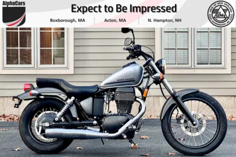 Silver 2018 Suzuki Boulevard S40 for sale in Boxborough, MA