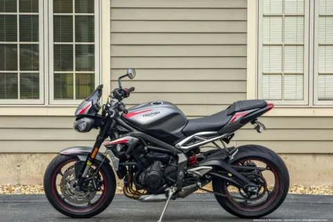 More photos of 2022 Triumph Street Triple R Custom at Boxborough Showroom & Service Center, MA