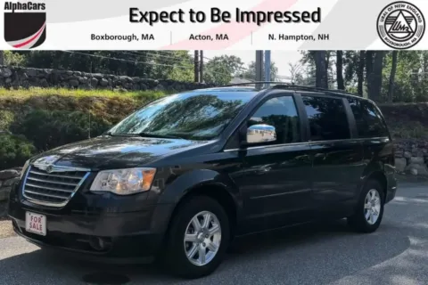 Silver 2008 Chrysler Town & Country Touring for sale in Boxborough, MA