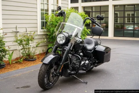 Another view of 2017 Harley-Davidson Road King Special for sale in Boxborough, MA at Boxborough