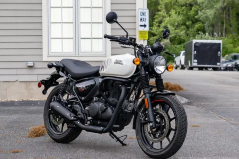 Photos of 2024 Royal Enfield Hunter 350 Dapper White for sale in Boxborough, MA at Boxborough Showroom & Service Center