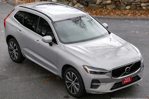 Another view of 2022 Volvo XC60 B5 AWD Momentum for sale in Boxborough, MA at Boxborough