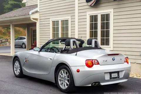 More photos of 2004 BMW Z4 2.5i at Boxborough Showroom & Service Center, MA