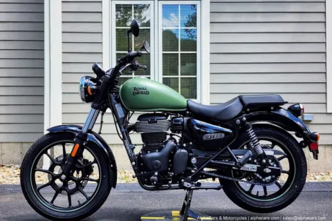 More photos of 2026 Royal Enfield Meteor 350 Fireball Matte Green at North Hampton, NH