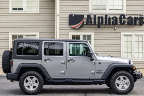 More photos of 2017 Jeep Wrangler Unlimited Sport 4x4 at Boxborough Showroom & Service Center, MA