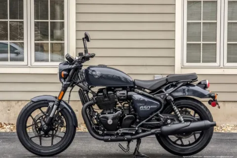 More photos of 2024 Royal Enfield Shotgun 650 Sheet Metal Grey at North Hampton, NH