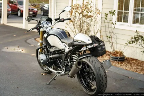 More photos of 2014 BMW R nineT at North Hampton, NH