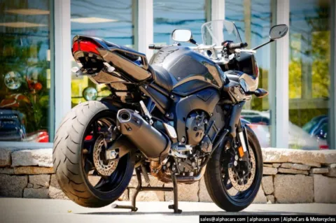 More photos of 2015 Yamaha FZ 1 at North Hampton, NH