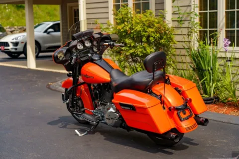 More photos of 2012 Harley-Davidson Street Glide at North Hampton, NH