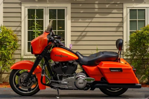 More photos of 2012 Harley-Davidson Street Glide at North Hampton, NH