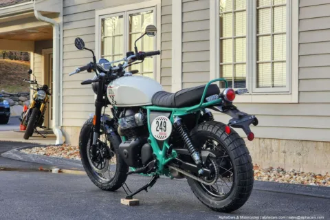 More photos of 2027 Royal Enfield Bear 650 Two Four Nine at Spencer Showroom, MA