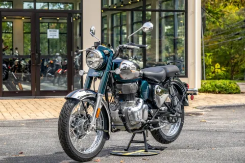 More photos of 2026 Royal Enfield Classic 350 Emerald Green at Spencer, MA