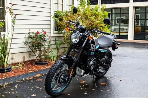 Another view of 2023 Royal Enfield Scram 411 Silver Spirit for sale in Spencer, MA at Spencer Showroom