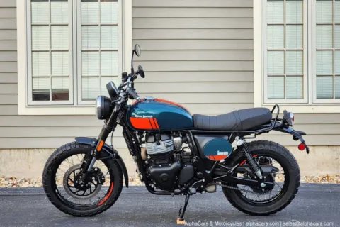 More photos of 2025 Royal Enfield Bear 650 Petrol Green at Spencer, MA