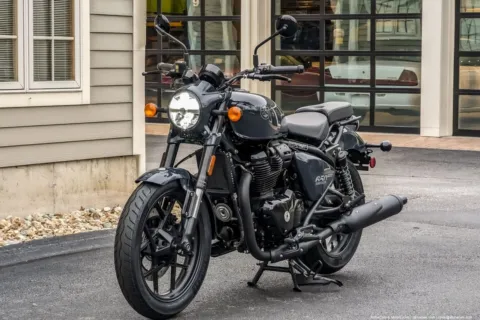 Another view of 2024 Royal Enfield Shotgun 650 Sheet Metal Grey for sale in Spencer, MA at Spencer Showroom