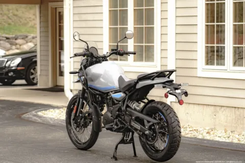 More photos of 2025 Royal Enfield Himalayan 450 Slate Poppy Blue at Spencer, MA