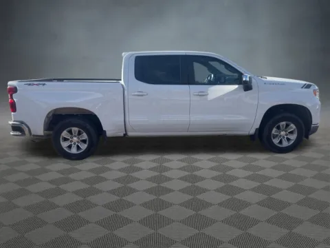 More photos of 2022 Chevrolet Silverado 1500 LT at McCloskey Truck Town (Licensed as McCloskey Motors Inc.), CO
