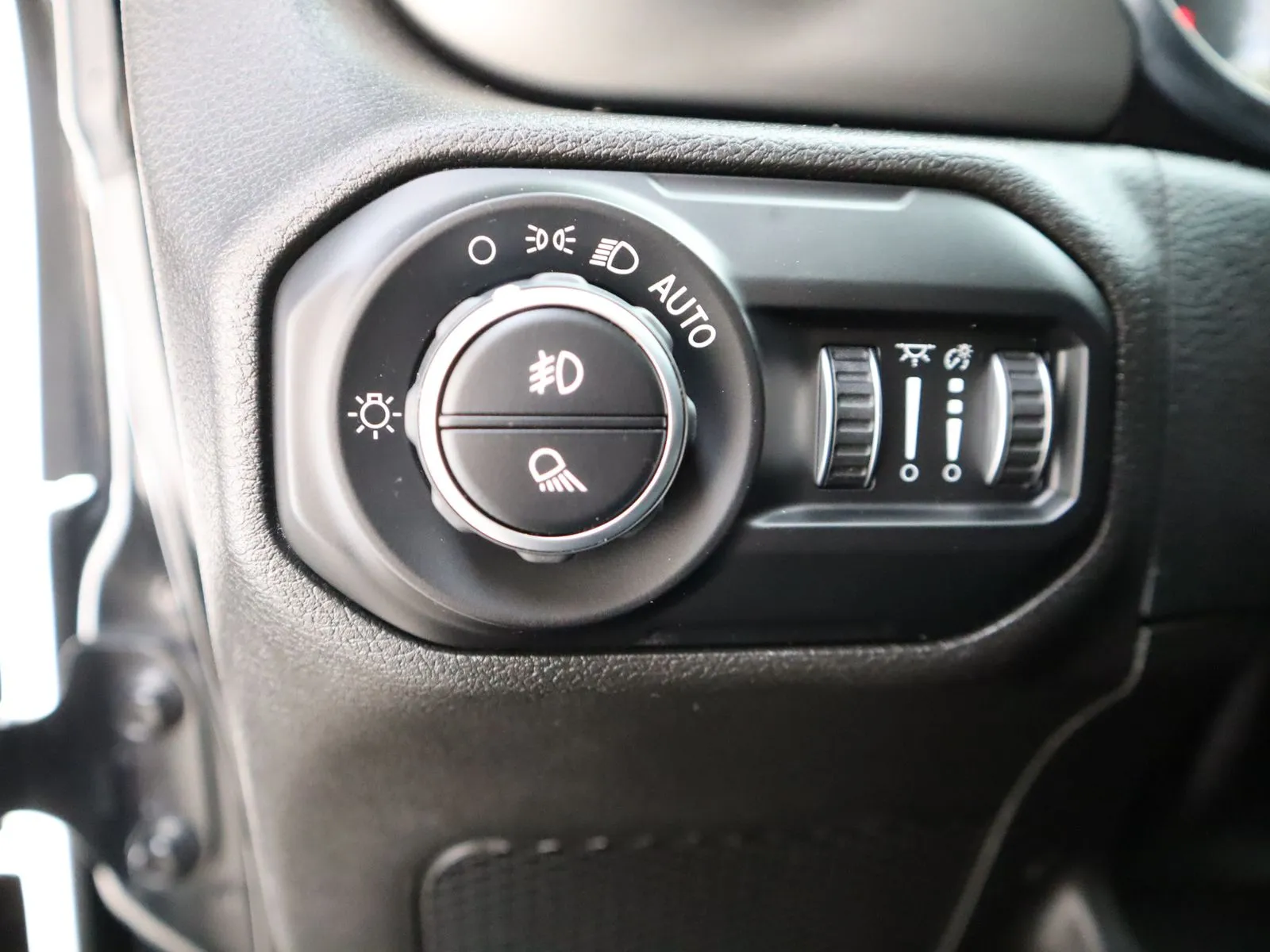 2021 Jeep Gladiator Sport S - Photo 37