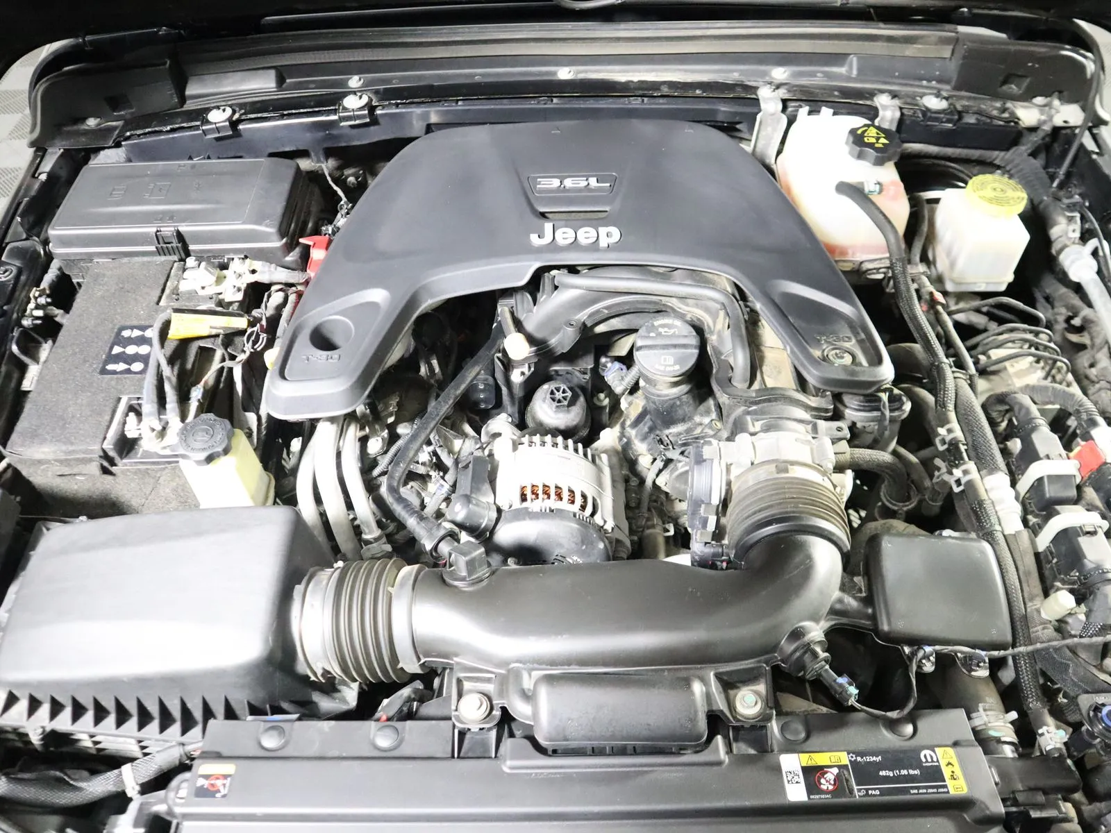 2021 Jeep Gladiator Sport S - Photo 16