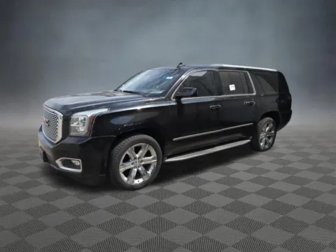 More photos of 2016 GMC Yukon XL Denali at McCloskey Imports & 4x4s (Licensed as McCloskey Isuzu), CO