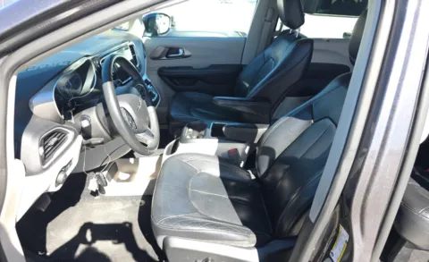 More photos of 2022 Chrysler Pacifica Touring L at McCloskey Truck Town (Licensed as McCloskey Motors Inc.), CO