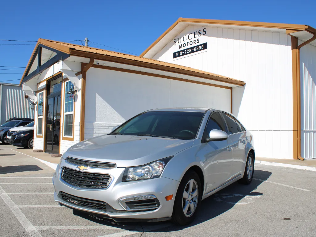 Silver 2016 Chevrolet Cruze Limited 1LT Auto for sale in Tulsa, OK