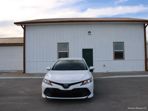 Photos of 2018 Toyota Camry Hybrid LE for sale in Tulsa, OK at Success Motors Co